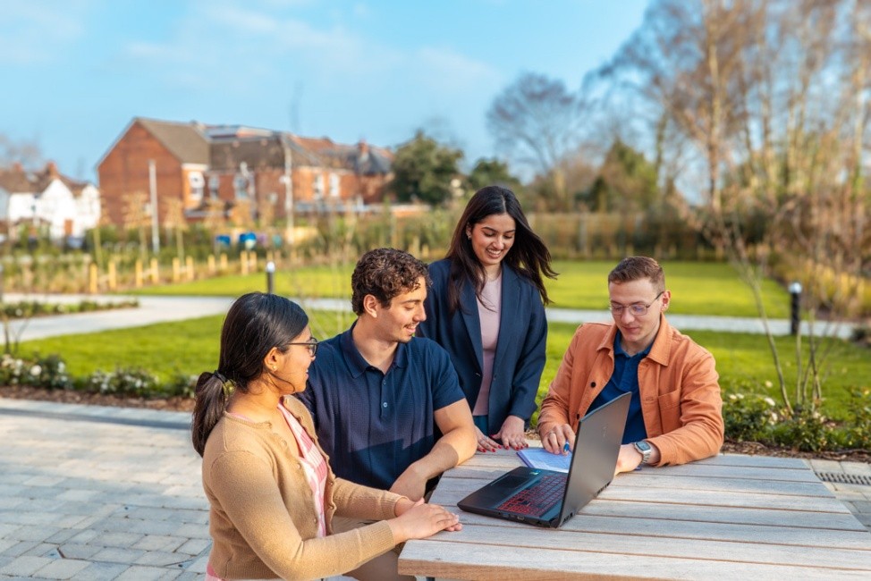 What an Argumentative Essay Is and How to Structure One